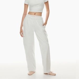 Aritzia TNA Cozy Fleece Mega Cargo Sweatpant